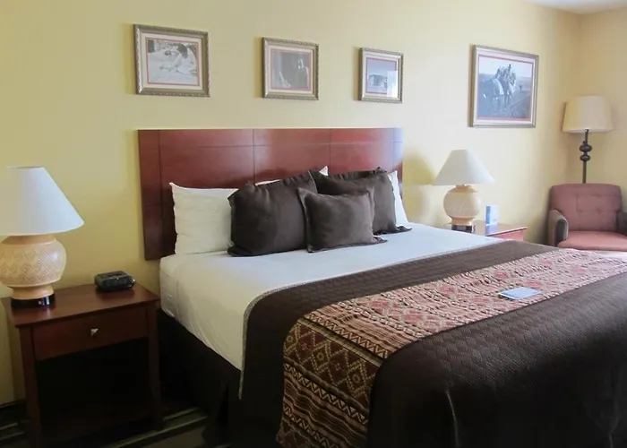Moenkopi Legacy & Hotel