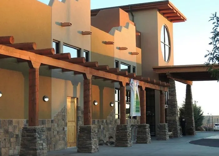 Moenkopi Legacy & Hotel